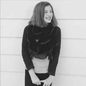 Meet your Posher, Alma